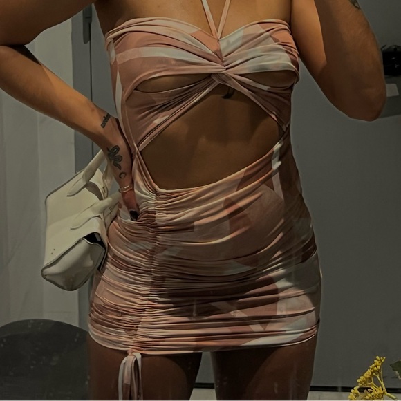 Cute cutout dress from pretty little thing 🤎 - Picture 3 of 7